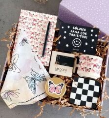 Kadınlar Günü Hediye Kutusu