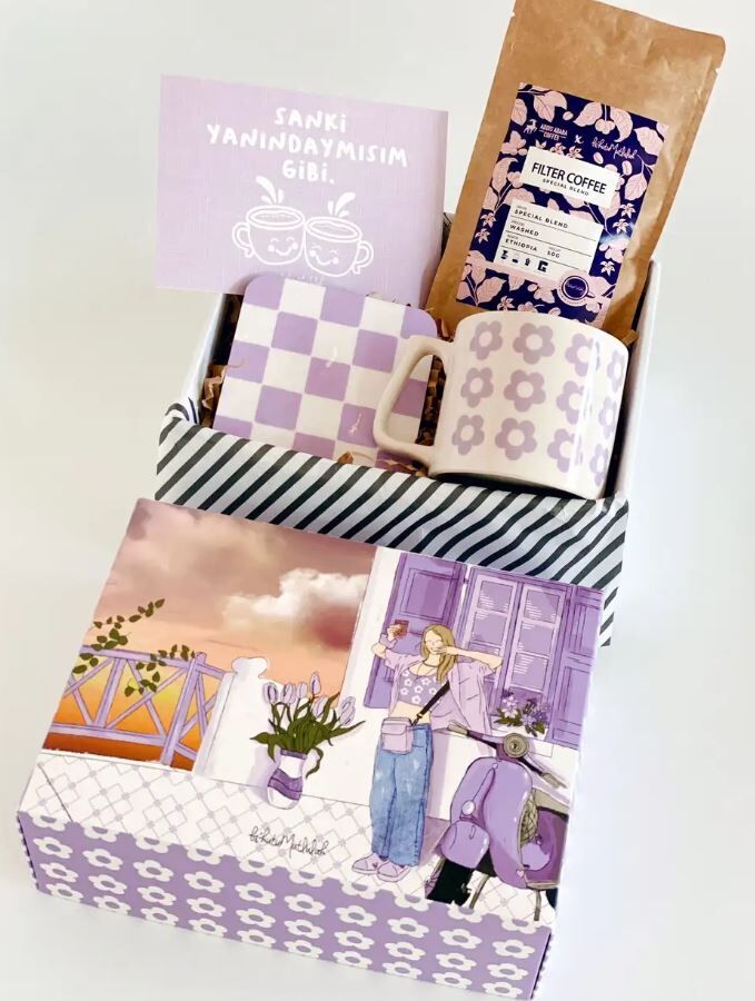 Kadınlar Günü Hediye Kutusu