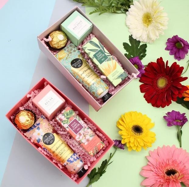 Kadınlar Günü Mini Hediye Kutusu