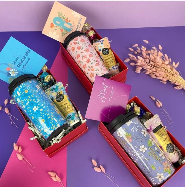Kadınlar Günü Mini Hediye Kutusu