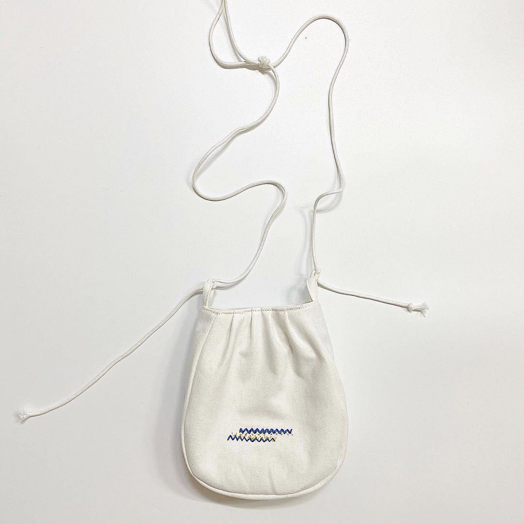 Omuza asılabilir Çanta