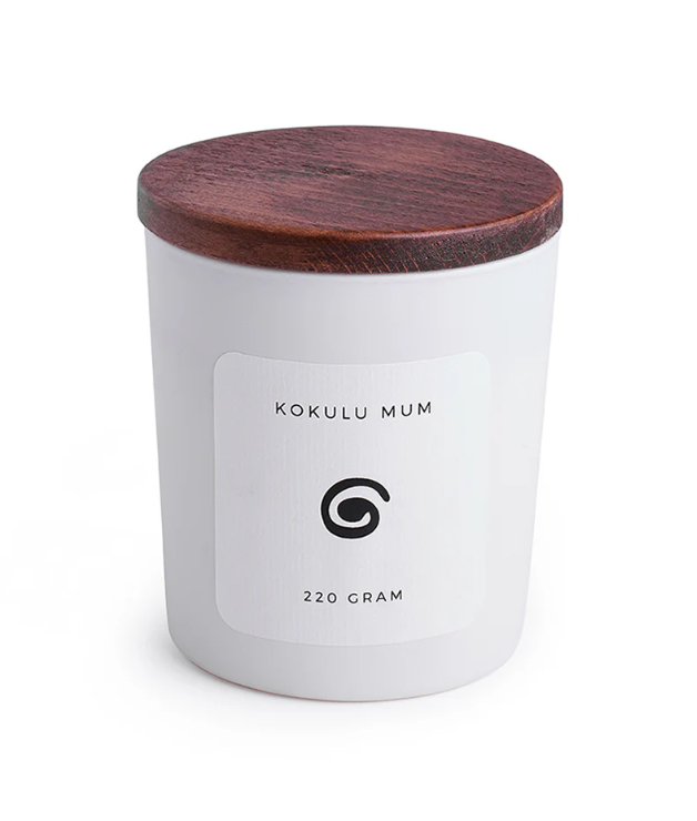 Ahşap Kapaklı Kırık Beyaz Bardakta Kokulu Mum